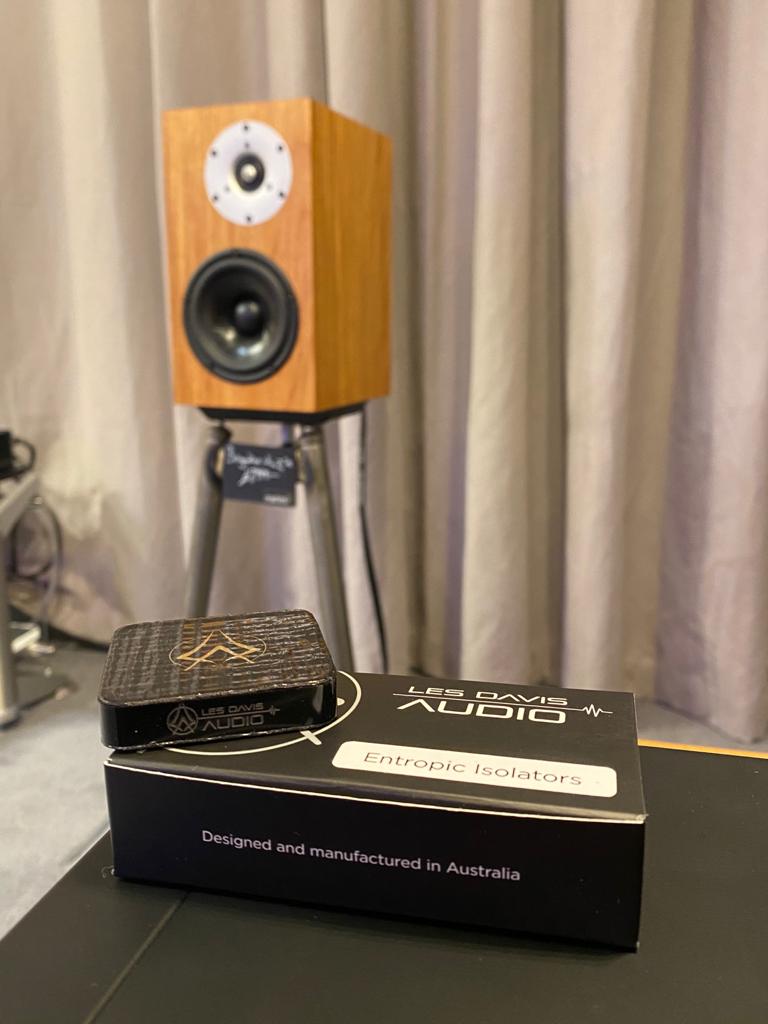 Les Davis Entropic Isolator - Martins Hi-Fi