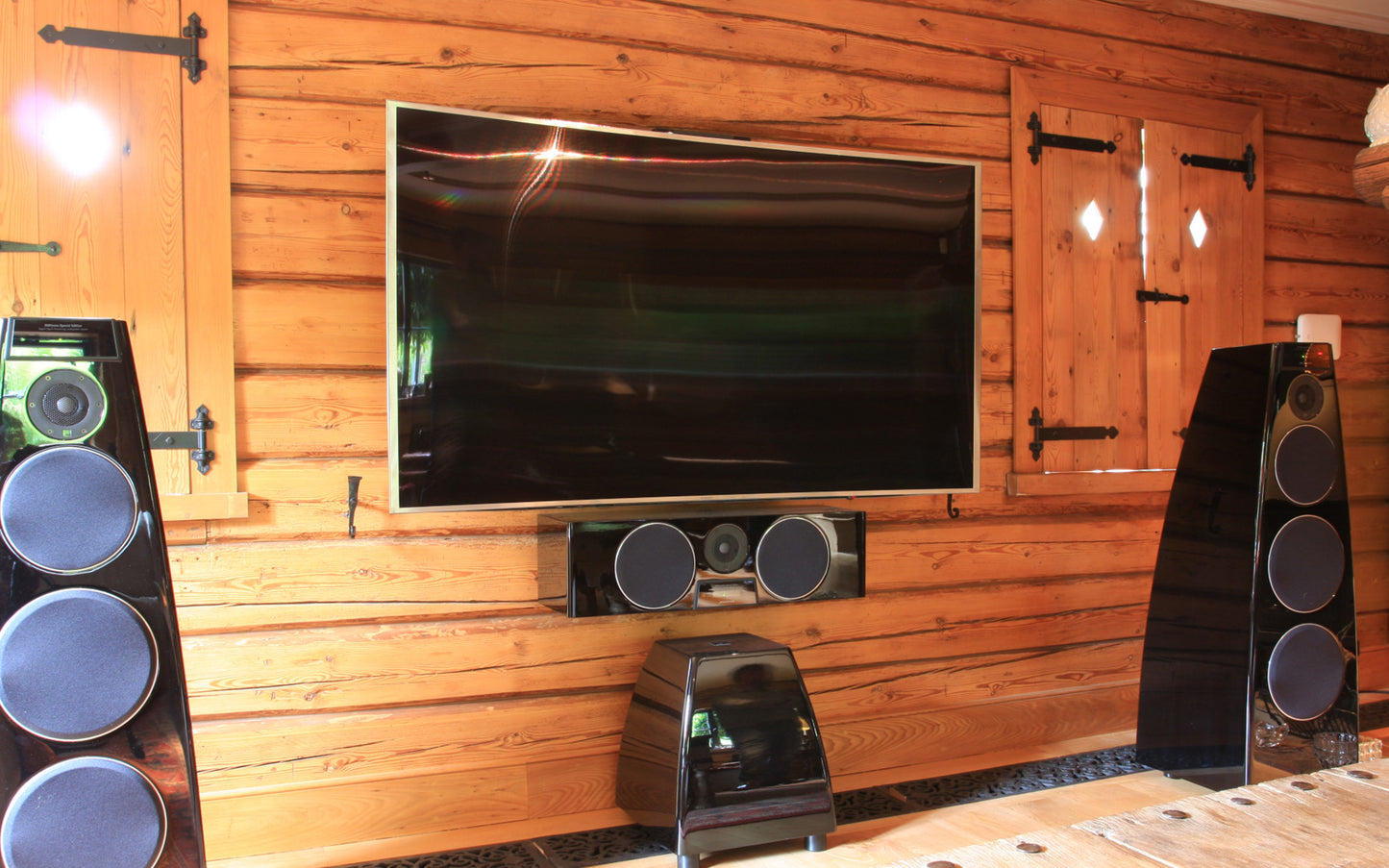 home cinema setup including Meridian DSP5200SE HC