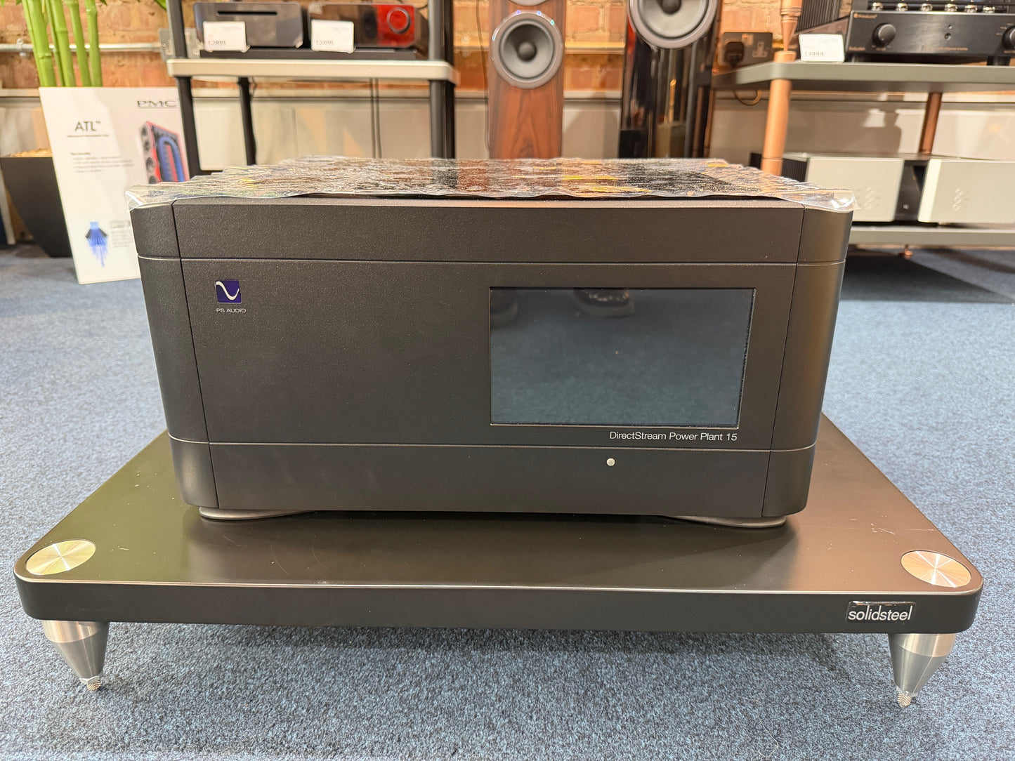 PS Audio Power Plant 15 - Clearance Sale (UK Sockets)
