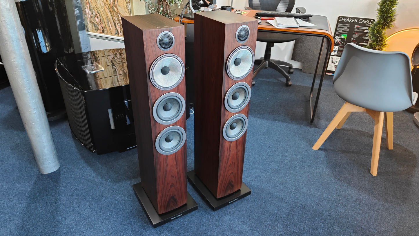 CLEARANCE SALE: Bowers & Wilkins 704 S3 Floorstanding Loudspeakers – Mocha | Ex-Demonstration