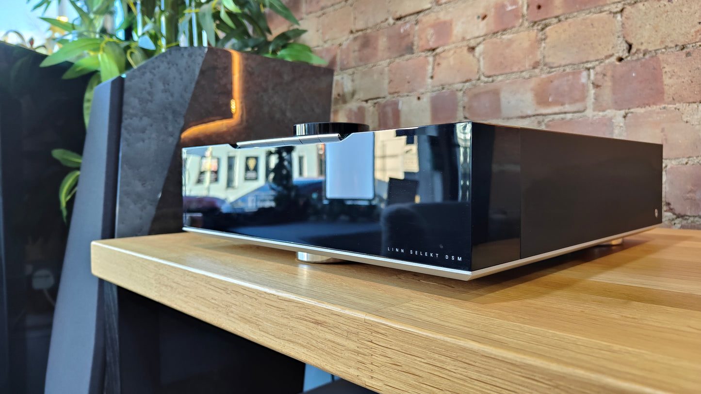 Linn Selekt DSM Hub Silver | Network Music Player | Save £1,200 | Martins Hi-Fi