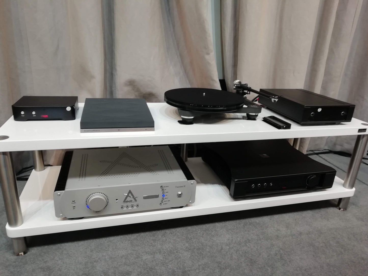 CLEARANCE SALE: Solidsteel HW2L 2 Shelf Stand – White | Ex-Demonstration