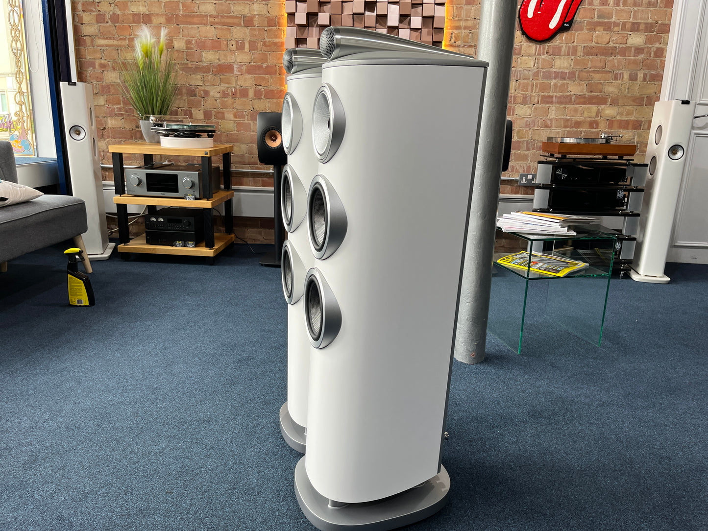 CLEARANCE SALE: Bowers & Wilkins 804 D4 - Floorstanding Speakers | Ex-Demonstration