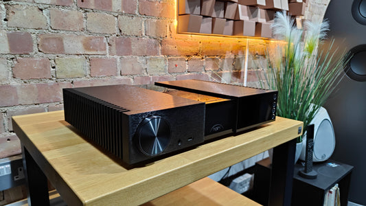 Naim NSC 222 ex-demo streaming pre-amplifier front display