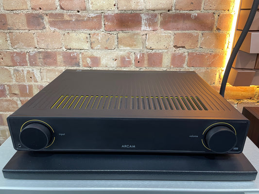 Arcam Radia A5 front view 