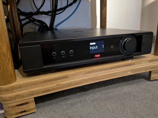 front view of Rega Solus