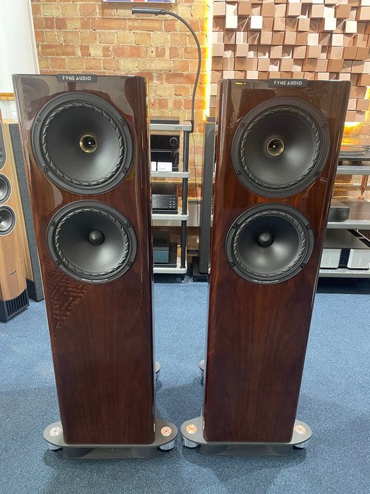 CLEARANCE SALE: Fyne Audio F702SP - Special Production Floorstanding Speakers | Ex-Demo