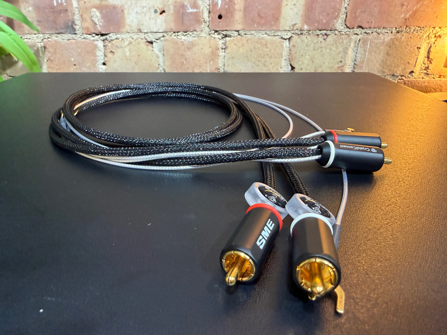 Clearance Sale AVIDHIFI Acutus Classic Chrome including Nexus Tonearm & Reference Ruby Cart Ex-Demo