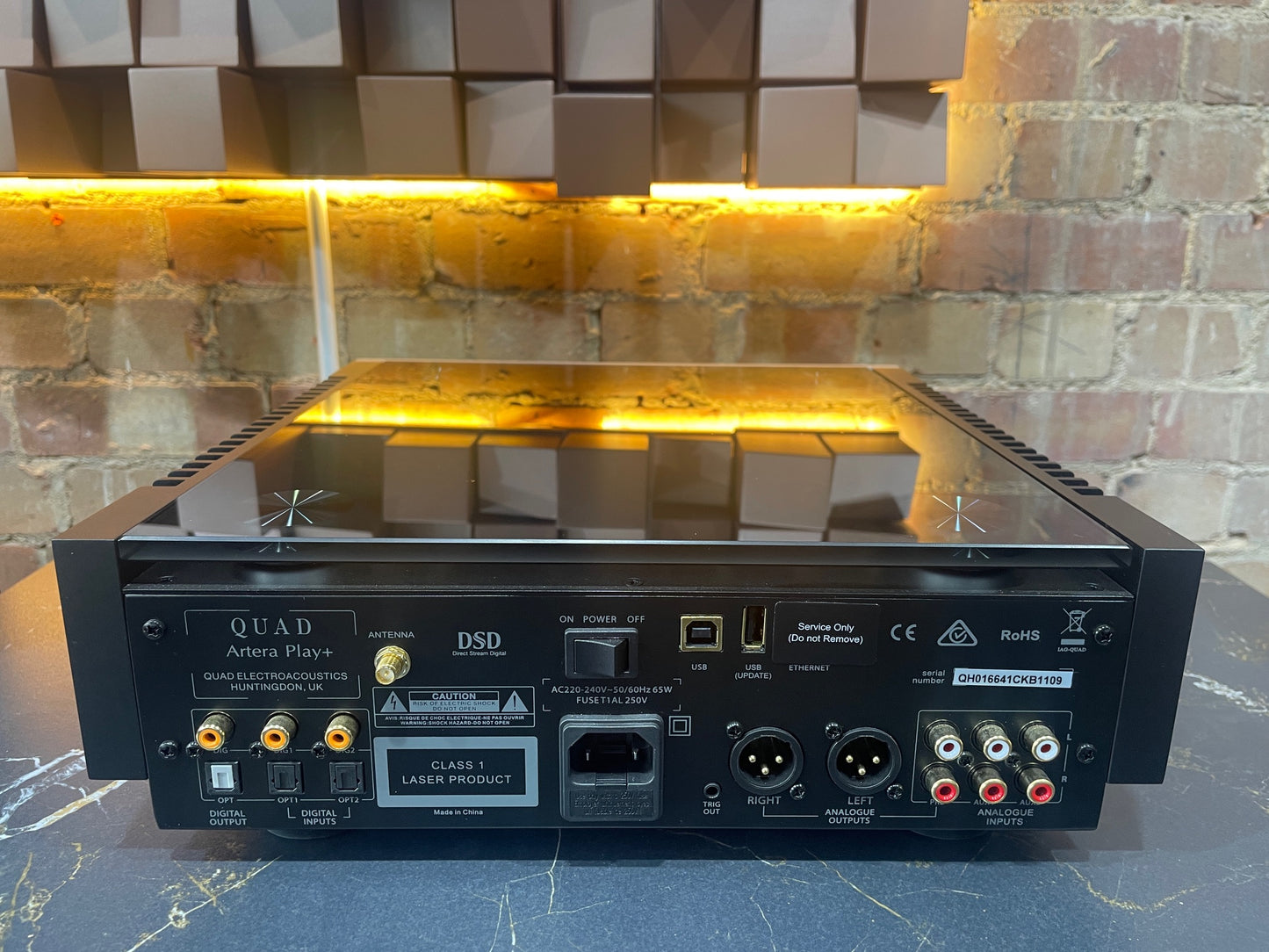 Quad Artera Play Plus - Clearance Sale (Silver)