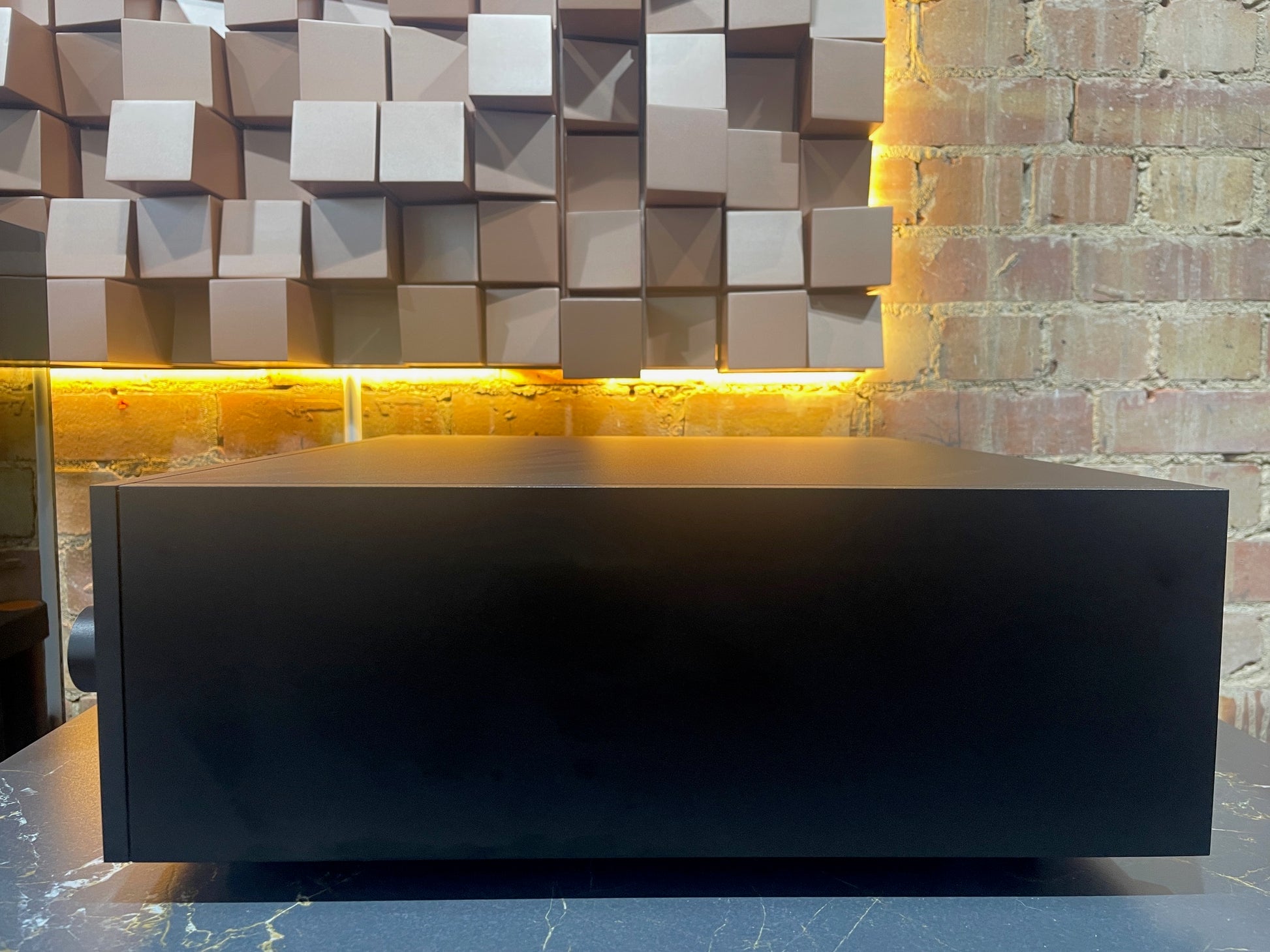 side panel dCS Rossini Apex Player - Digital Music Player